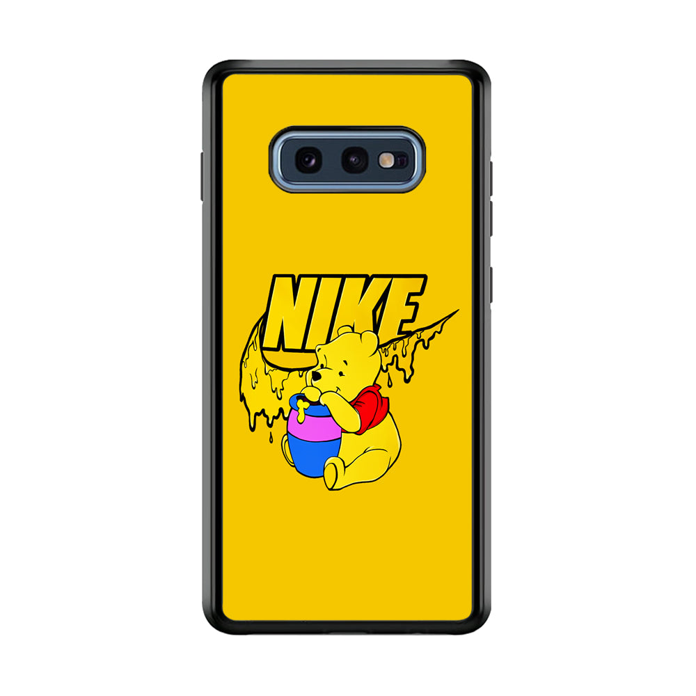 Nike Winnie The Pooh Samsung Galaxy S10E Case-Mobile Phone Case-Rubber Black (2D Case)-Altracase
