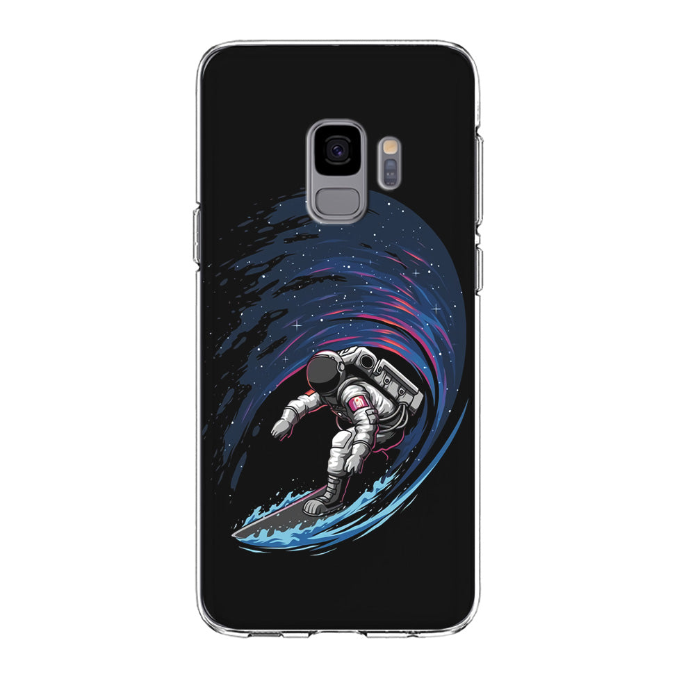 Astronaut Surfing The Sky Samsung Galaxy S9 Case