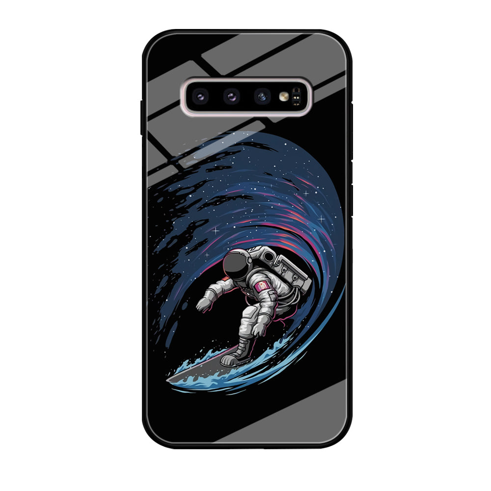 Astronaut Surfing The Sky Samsung Galaxy S10 Case