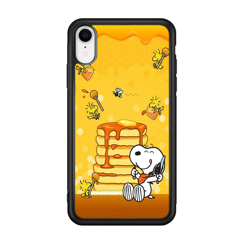Snoopy Eats Honey iPhone XR Case