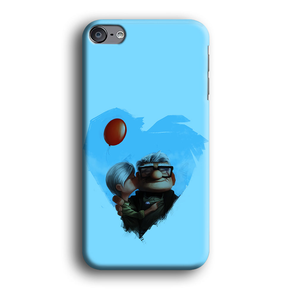 UP Ellie Kissing Carl iPod Touch 6 Case